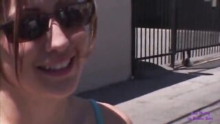 Giovane studentessa troietta inculata dal puttaniere