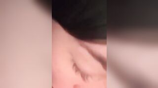 Luana ragazza porca succhia in POV un cazzo enorme