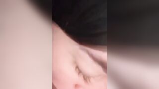 Luana ragazza porca succhia in POV un cazzo enorme