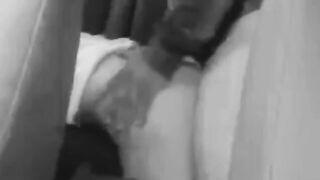 Collega sposata e madre di famiglia sul sedile posteriore