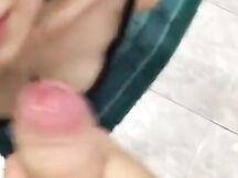 Studentessa italiana vuole tutto lo sperma in faccia