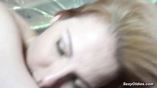 Ragazza scopata da nonno massaggiatore