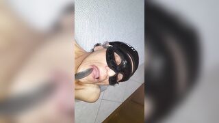 Sbocchino il cazzo trans, bevo la sborra sparata in bocca 2