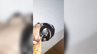 Sbocchino il cazzo trans, bevo la sborra sparata in bocca 2