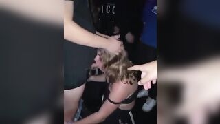 Appena conosciuta in disco subito si fionda sul suo cazzone