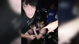 Anteprima del video: Appena conosciuta in disco subito si fionda sul suo cazzone