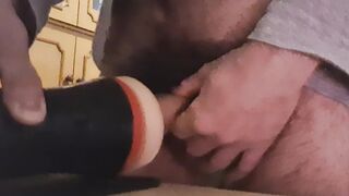 Sborro dentro la mia fleshlight