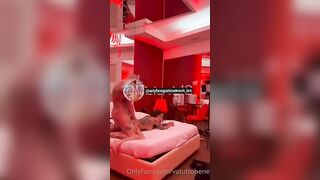 VTB che si ingroppa quella puttana della content creator J3br4z1l