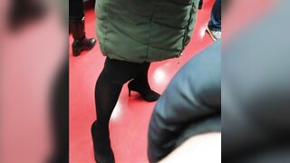 Milf con scarpe col tacco...