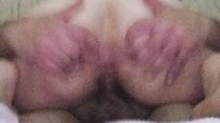 Ricevendo un bel cazzo nella mia fica con tanta crema