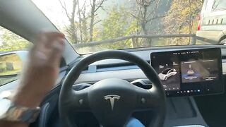 Italiana troia si fa scopare sulla mia nuova auto