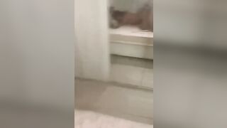 Dicottenne a pecora - ecco come gode una giovane zoccola