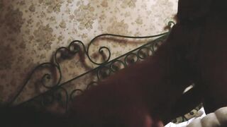 Mia moglie CHE PORCA ! Si Fa scopare in camera di mia suocera !