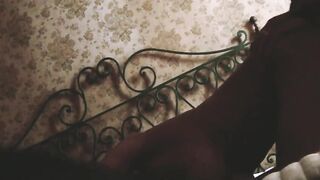 Mia moglie CHE PORCA ! Si Fa scopare in camera di mia suocera !