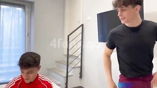 Ragazzi GAY italiani si sfondano il culo