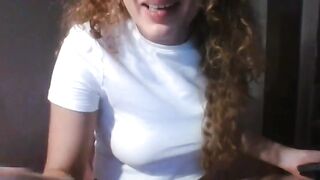 VUO IVEDERE COME SONO RICCI I PELI DELLA MIA FICA ?