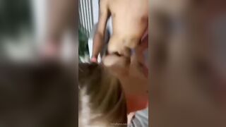 Perchè a lei piace prendere 2 cazzi !