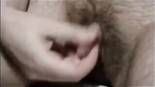 Mi masturbo come un uomo