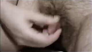 Mi masturbo come un uomo