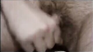 Mi masturbo come un uomo