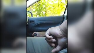 Un puttaniere nero cattura una battona nera