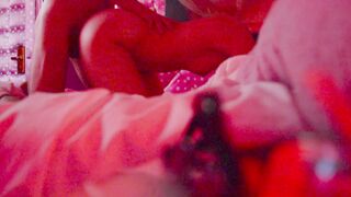 Lui scopa il culo della sua giovane ragazza