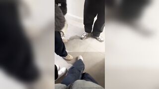 Le tre calippare condividono un bel cazzo storto ma duro