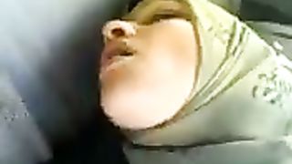 Anteprima del video: Sfacciata puttana araba succhia