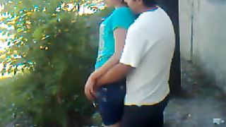 Il mio amico uzbeko scopa la figa della sua fidanzata da dietro