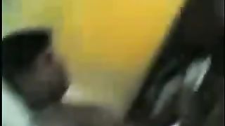 Io e il mio amico giochiamo con una viziosa prostituta indiana