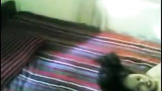 Io e il mio amico giochiamo con una viziosa prostituta indiana