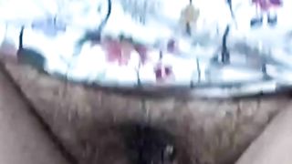 Figa pelosa e succosa vista da vicino