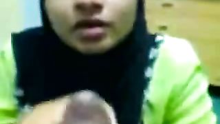 Timida signora malese succhia il mio cazzo in cam