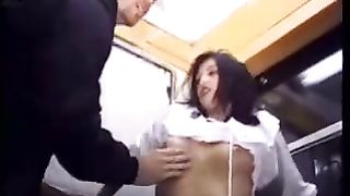 Impressionante gangbang pubblica