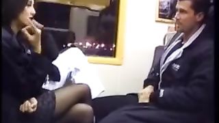 Impressionante gangbang pubblica