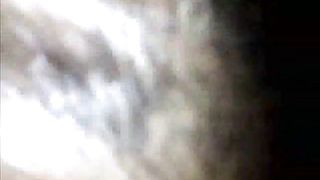 Figa nera bagnata e pelosa