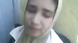 Anteprima del video: La mia ragazza araba sa fare bene i pompini