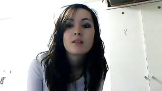 Anteprima del video: Bruna cagna magra in webcam