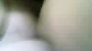 Fidanzata malese si spoglia per essere scopata