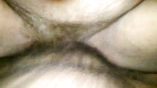 Video porno amatoriale - cazzo in vecchia figa pelosa