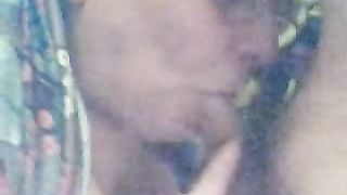 Vecchia obesa di 67 anni mi pompa il cazzo in webcam