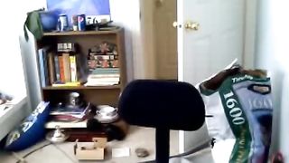 Sfacciata puttana mostra in cam il suo culo in perizoma