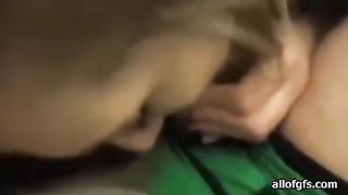 Sensazionale pompino da una calda compagna di scuola