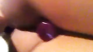 Dolce procace ragazza mentre registra se stessa in cam