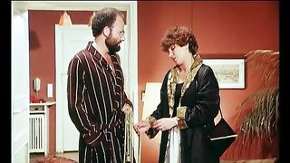 Milf troia rossa dalla figa pelosa