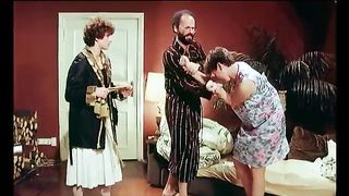 Milf troia rossa dalla figa pelosa