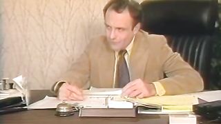 Bionde succhia cazzi in salotto