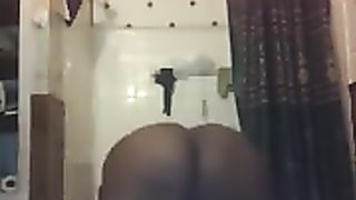 Grosse chiappe ondeggianti