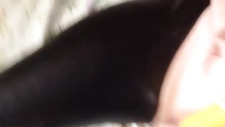 Una banana nella figa al posto del dildo rotto