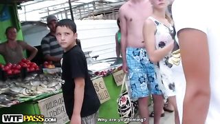 Bionda russa  pulisce cazzo e figa dopo il sesso